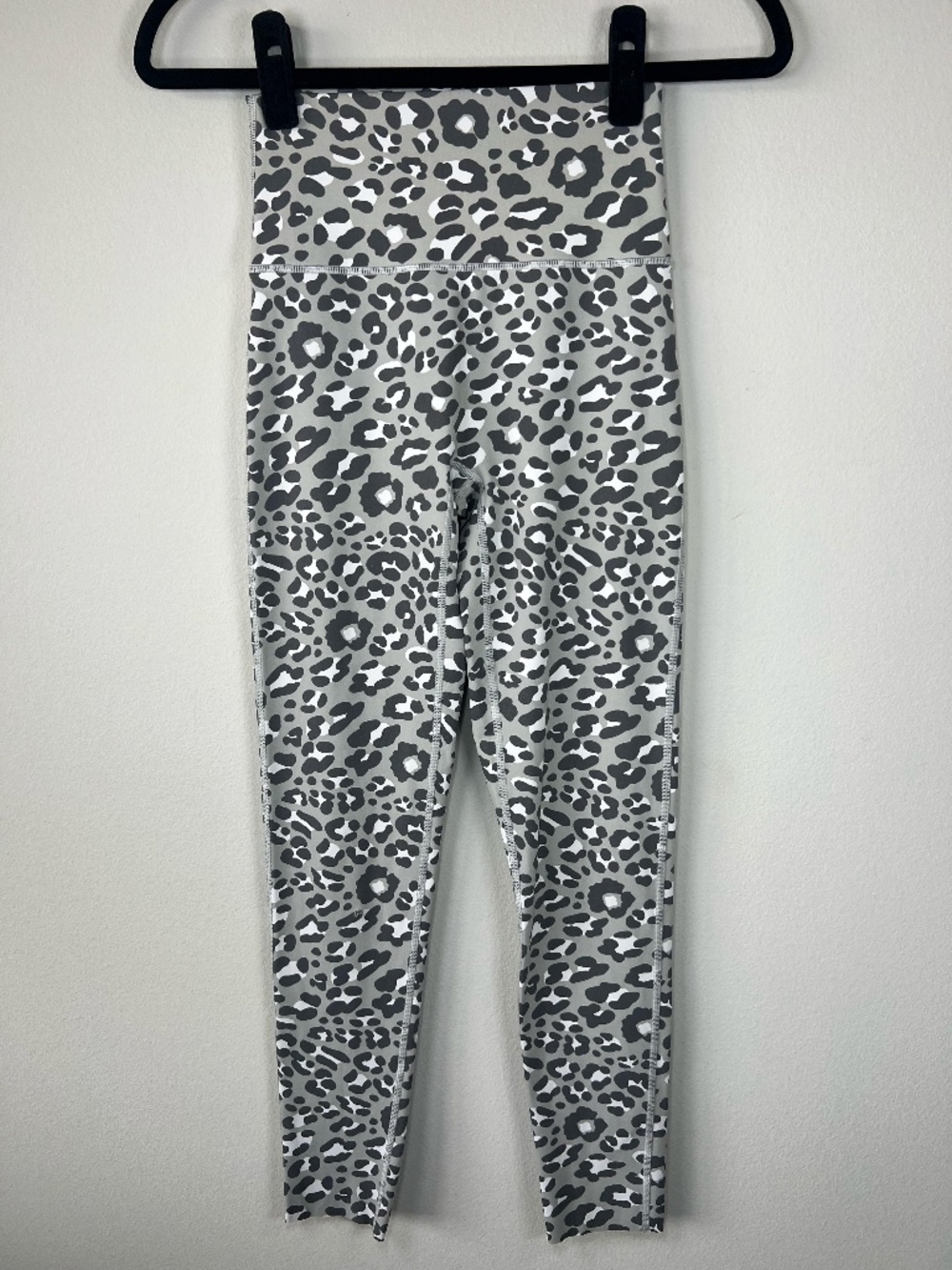 Offline by Aerie Goals 7/8 High Rise Leggings Gray Cheetah Yoga Pilates FLAW Sm